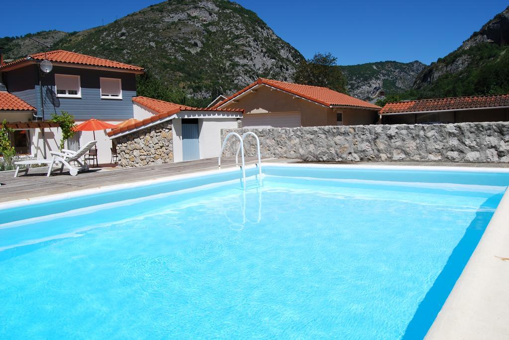 Les Terrasses De Castelmerle Niaux Ruang foto